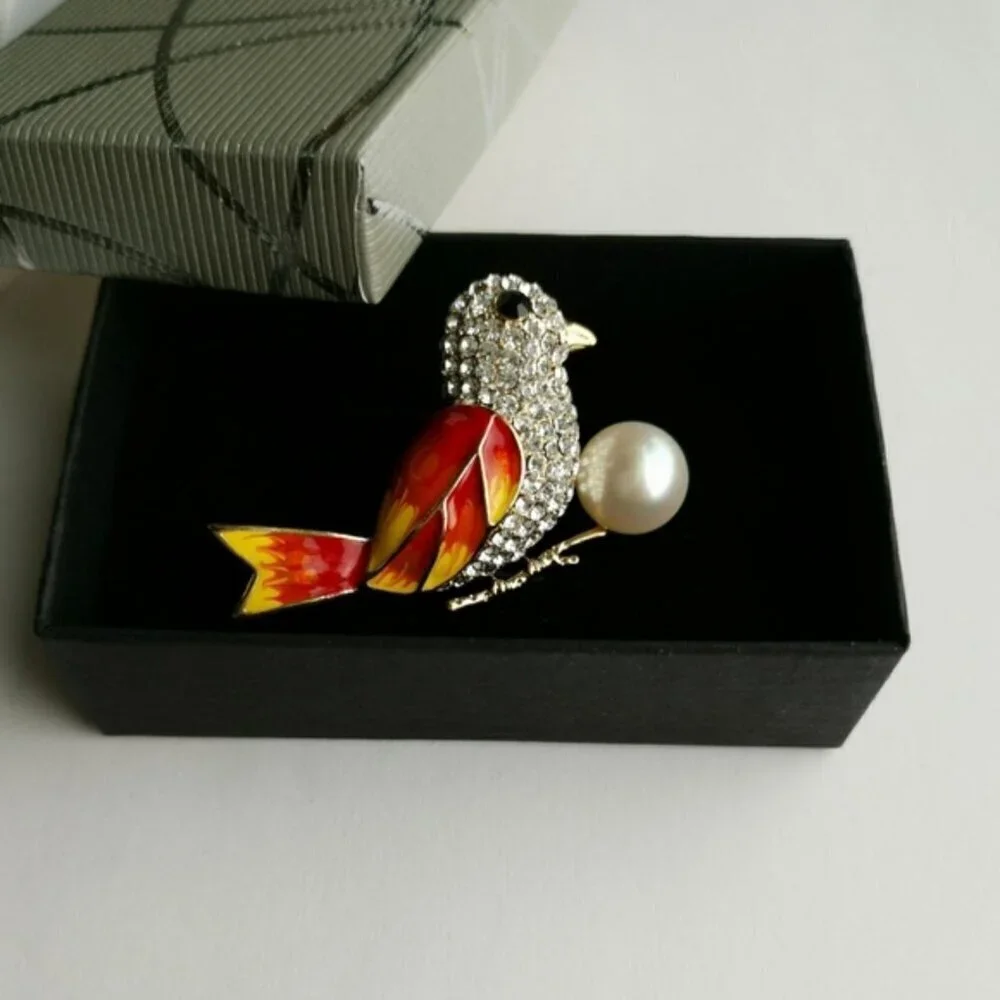 NEW Genuine Freshwater Pearl Crystal and Enamel Bird Brooch